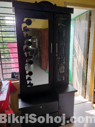 Dressing Table ড্রেসিং টেবিল